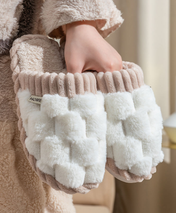 Unisex Winter Cotton Slippers Household Slippers Indoor Non-slip Couple Slippers Extremely Comfy Soft